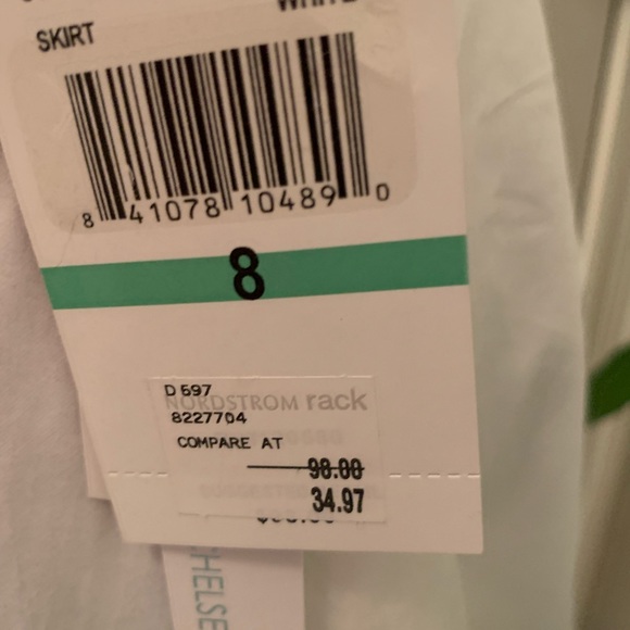 Feminine Amanda and Chelsea White Skirt size 8 - Picture 5 of 13